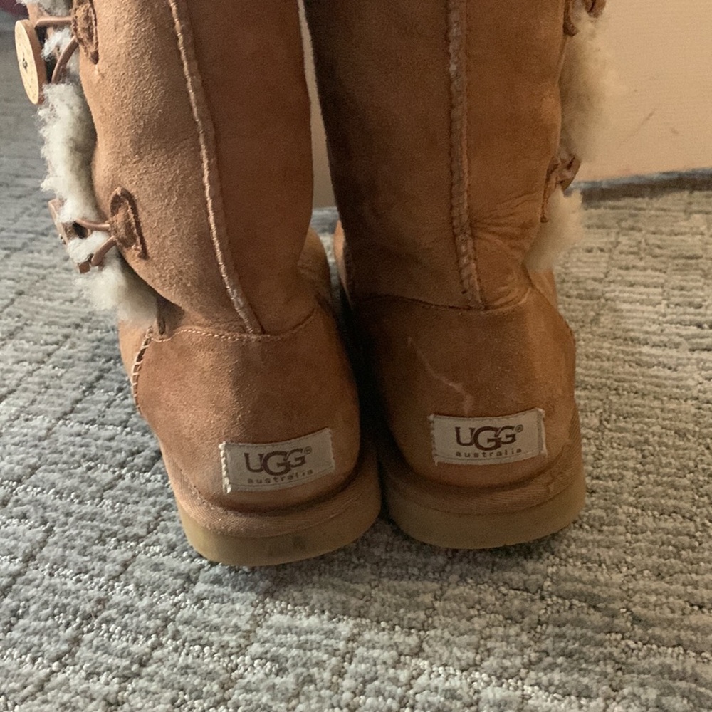 Bailey Button Chestnut Ugg- Tall - Picture 3 of 7